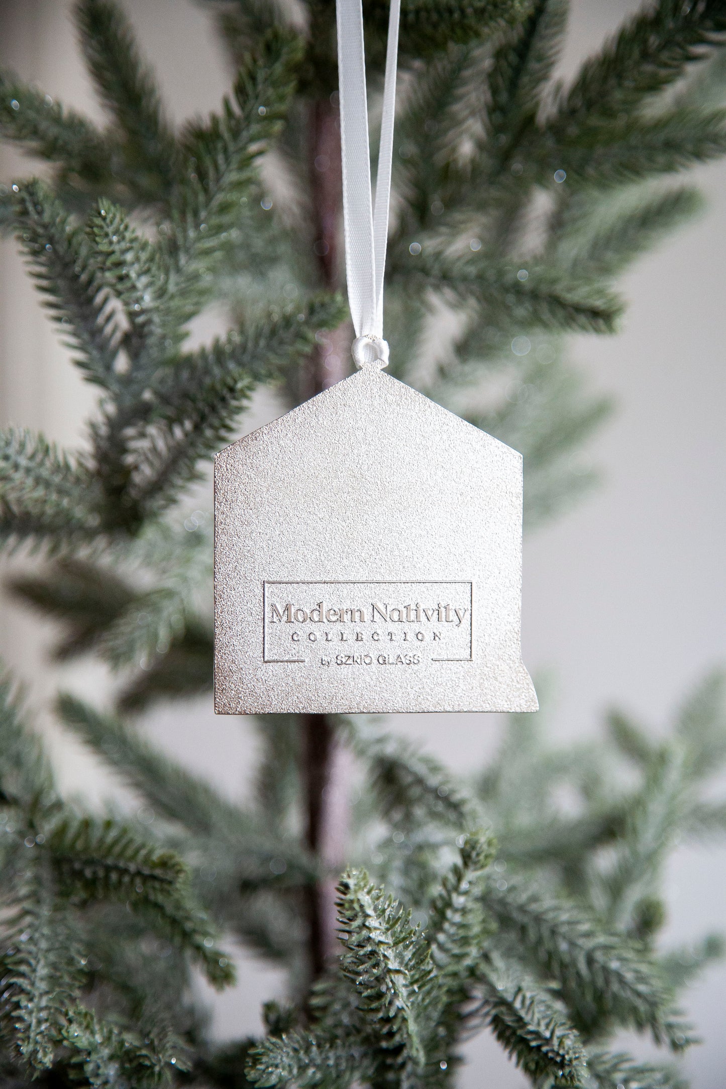 Szklo Modern Nativity Ornament© - Enamel or Translucent