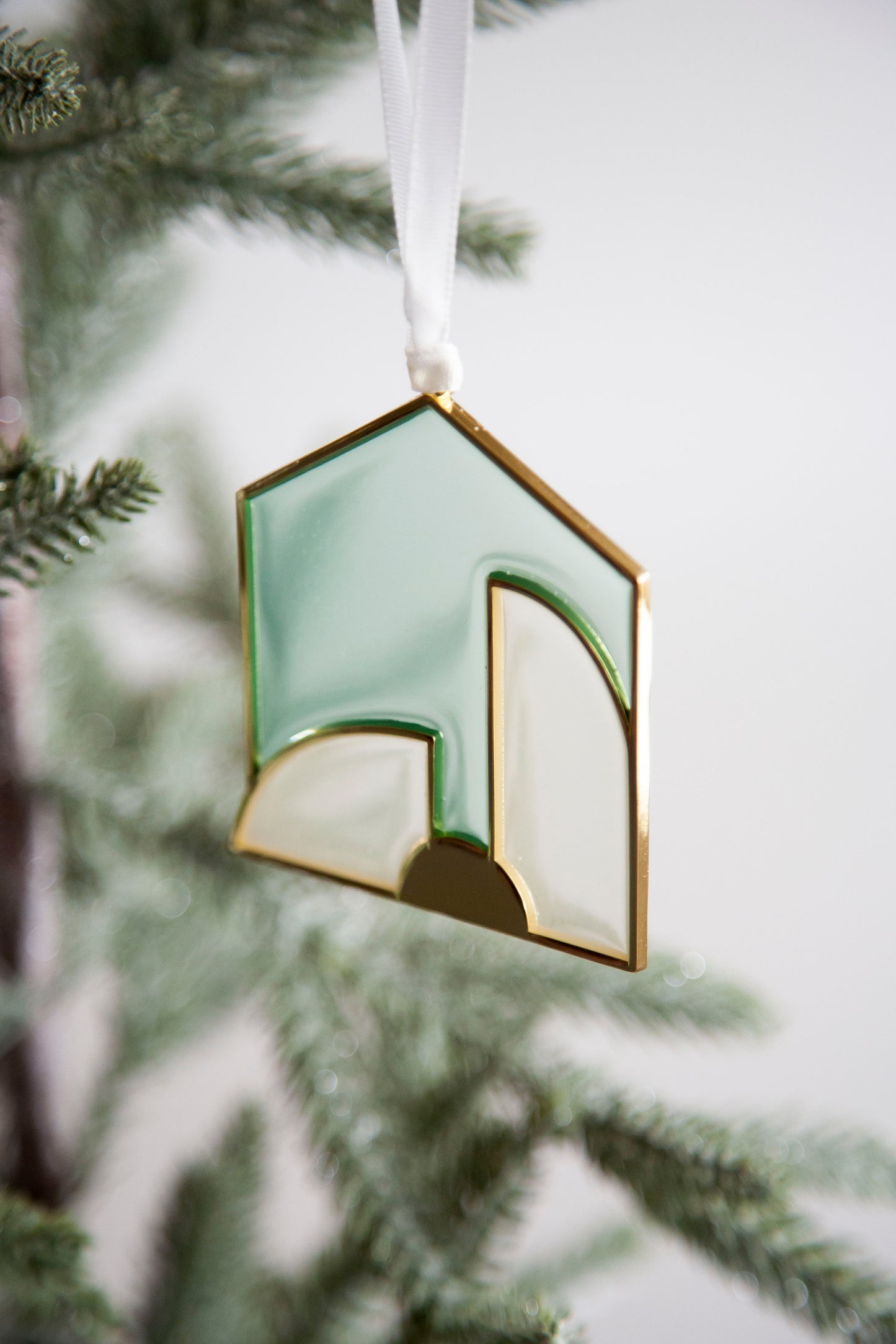 Szklo Modern Nativity Ornament© - Enamel or Translucent