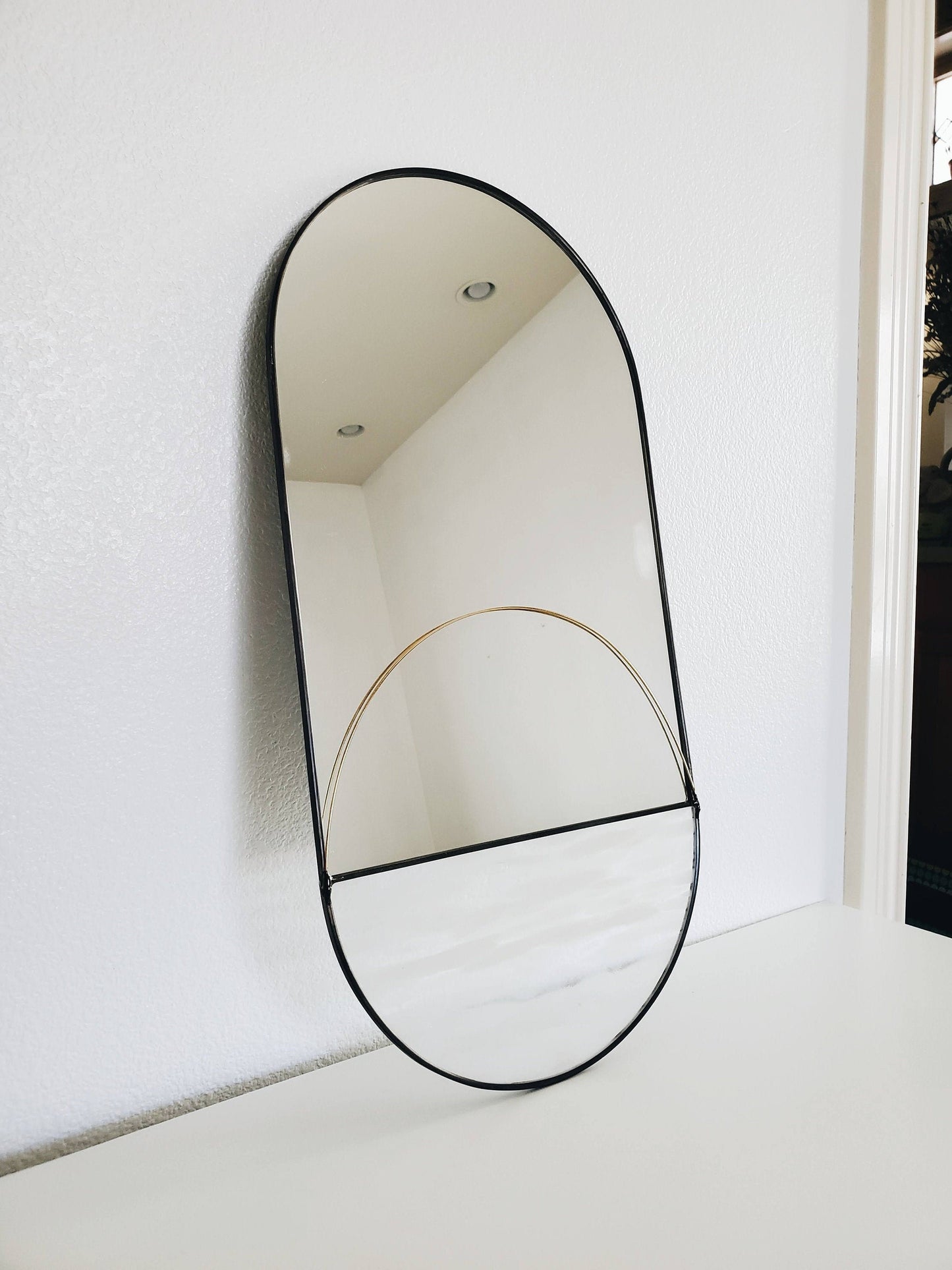 The Pillola - Large Mirror with White Spotted Glass & Brass
