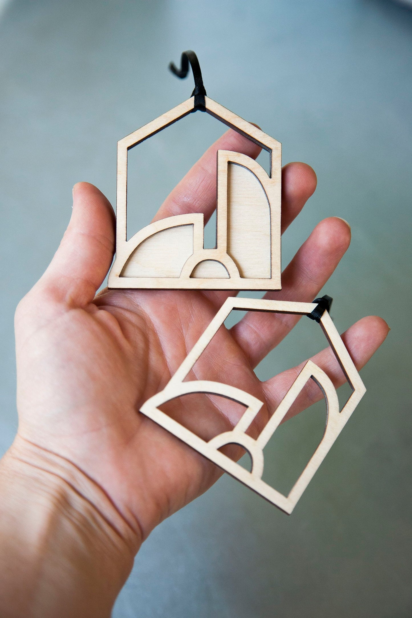 Szklo Modern Nativity Ornament© - Birch Wood