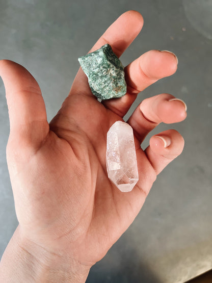 RAW STONE Necklace Kit - Raw Green Aventurine & Clear Quartz