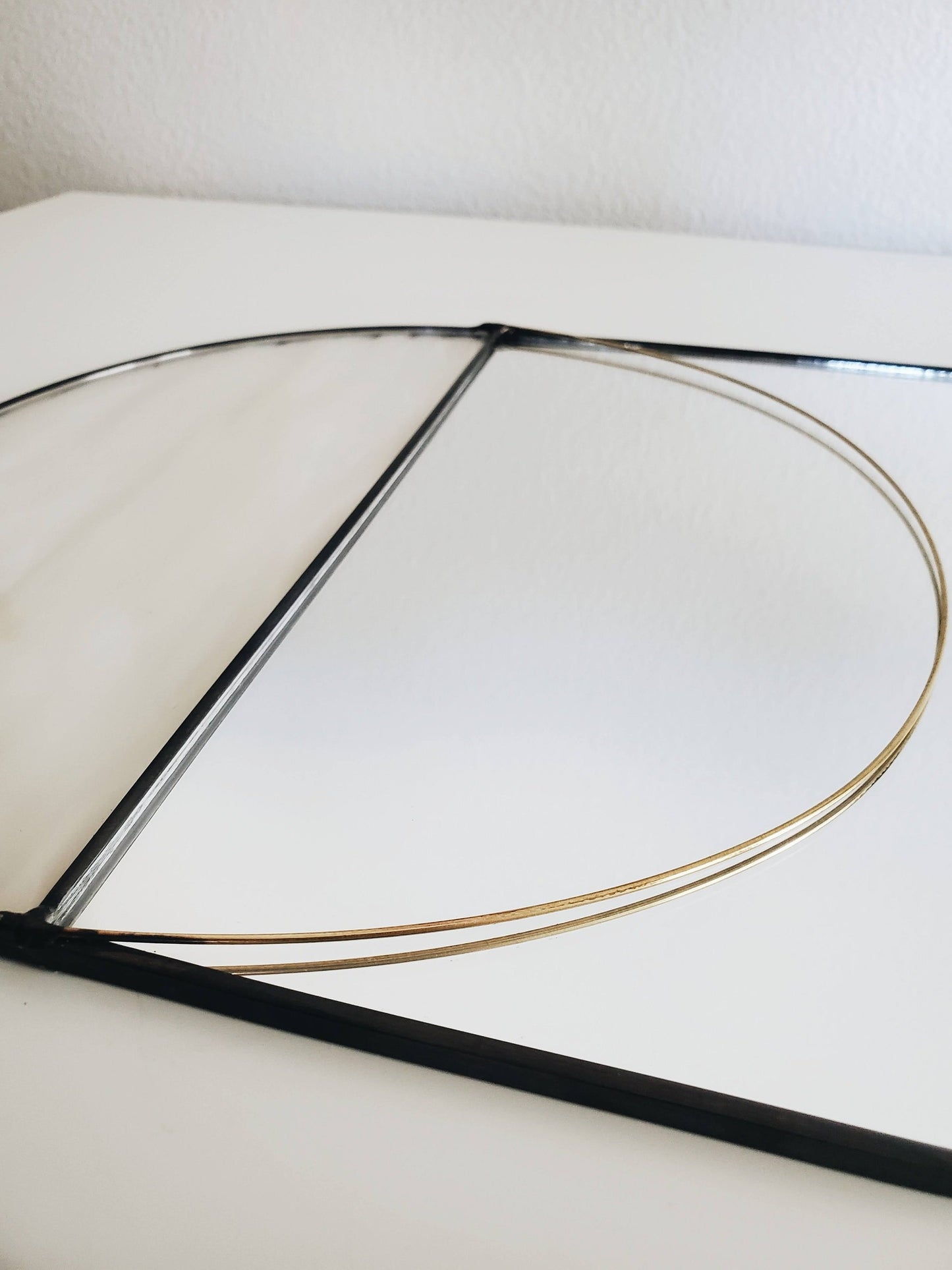 The Pillola - Large Mirror with White Spotted Glass & Brass
