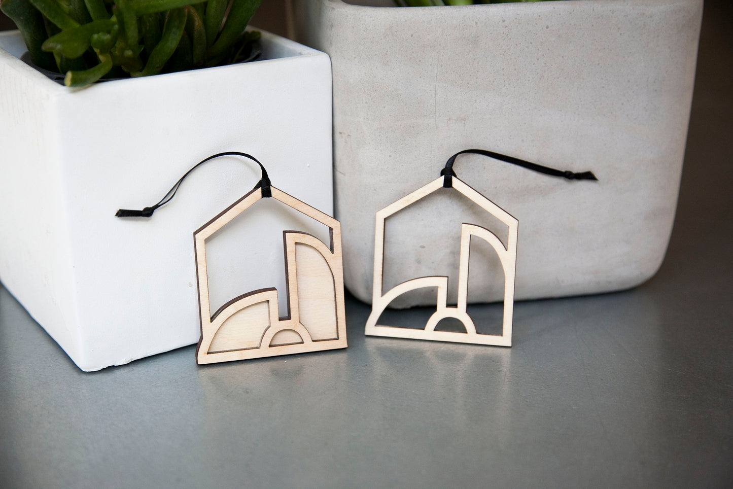 Szklo Modern Nativity Ornament© - Birch Wood